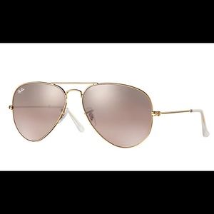 Ray-Ban Women’s Classic Aviators Gold